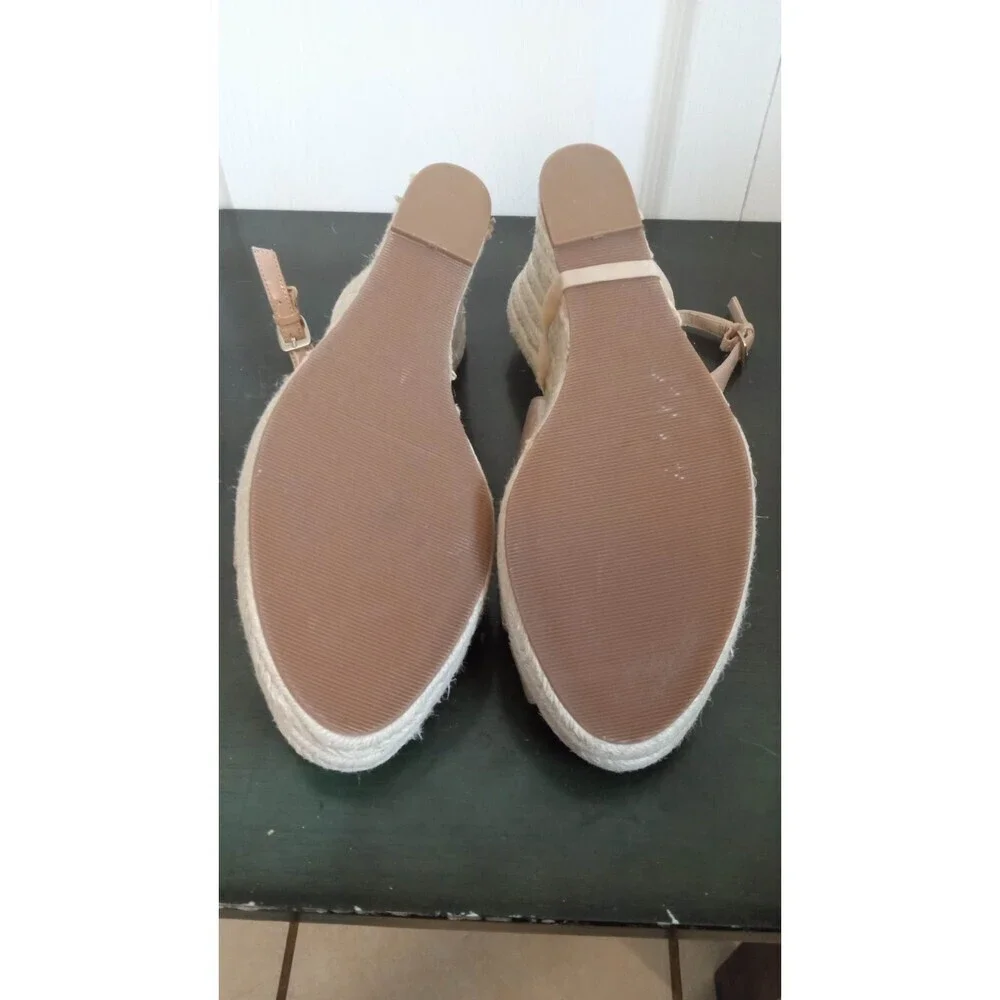 Guess beige tone